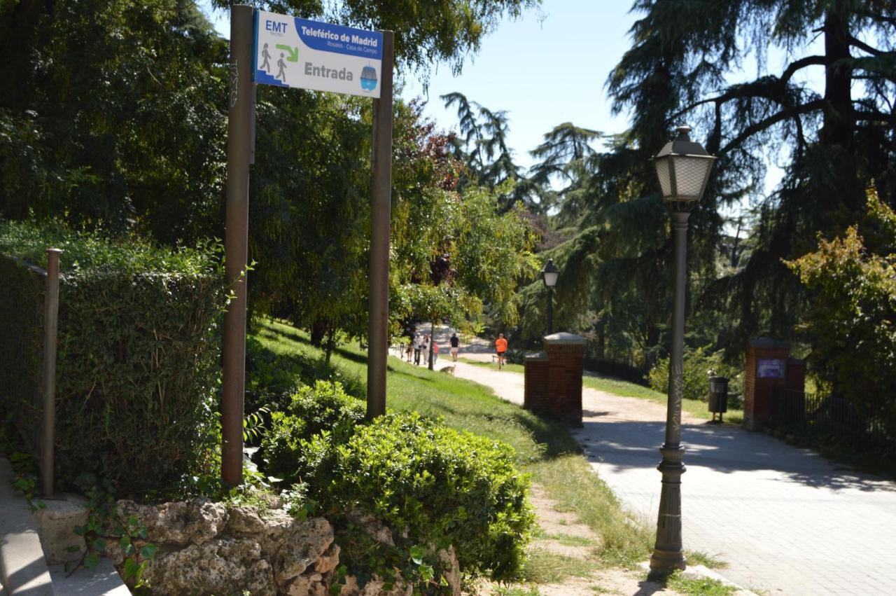 Debod Hostal *