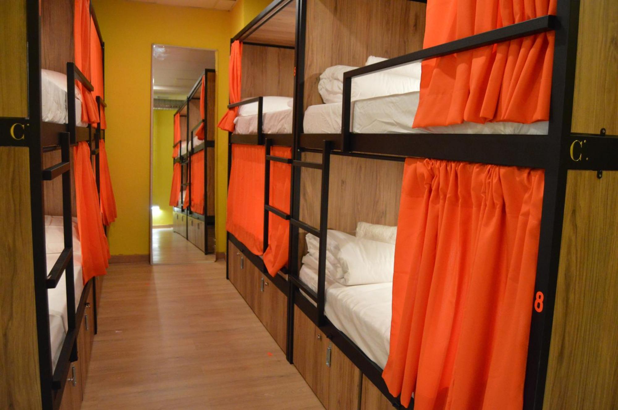 Hostal Debod *
